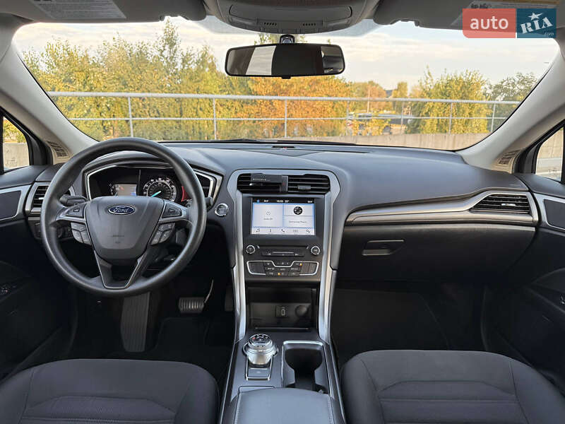 Седан Ford Fusion 2016 в Киеве фото 8 Седан Ford Fusion 2016 в Киеве