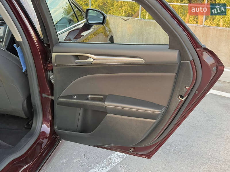 Седан Ford Fusion 2016 в Киеве фото 35 Седан Ford Fusion 2016 в Киеве