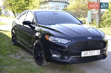 Седан Ford Fusion 2019 в 