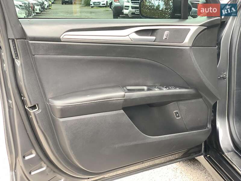 Седан Ford Fusion 2018 в Виннице