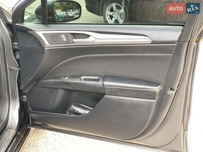 Седан Ford Fusion 2018 в Виннице