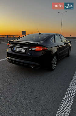 Седан Ford Fusion 2017 в 