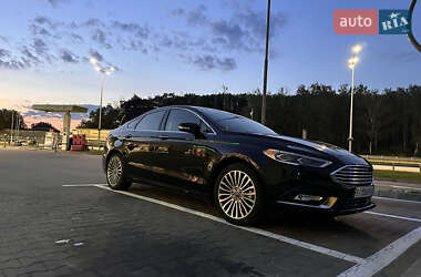 Седан Ford Fusion 2017 в 