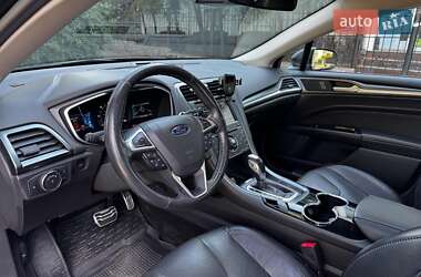 Седан Ford Fusion 2014 в 