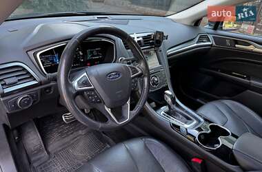 Седан Ford Fusion 2014 в 