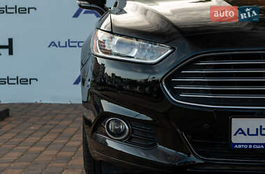 Седан Ford Fusion 2015 в 