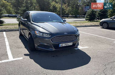 Седан Ford Fusion 2015 в 