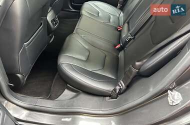 Седан Ford Fusion 2019 в 