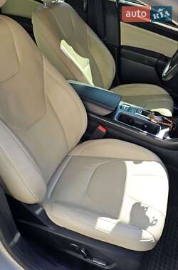 Седан Ford Fusion 2017 в 