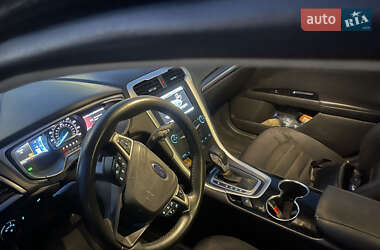 Седан Ford Fusion 2014 в 