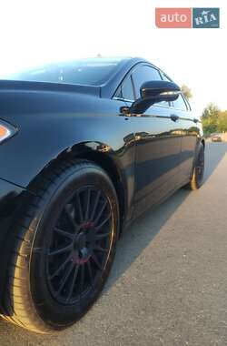 Седан Ford Fusion 2015 в 