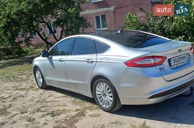 Седан Ford Fusion 2015 в 
