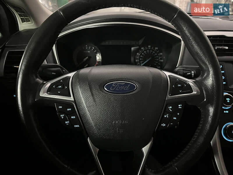 Седан Ford Fusion 2015 в Хмельницькому