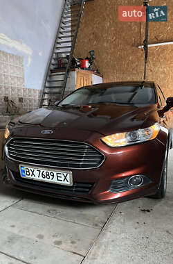 Седан Ford Fusion 2015 в 