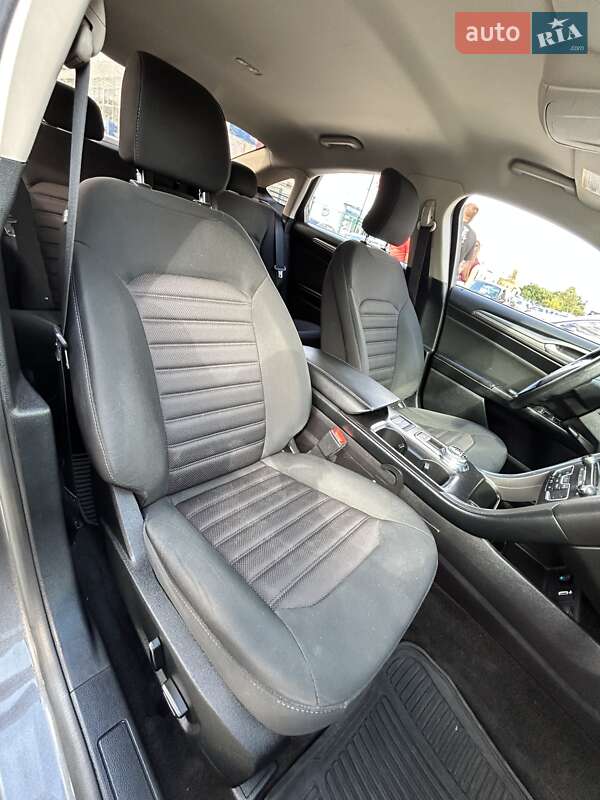 Седан Ford Fusion 2018 в Сумах