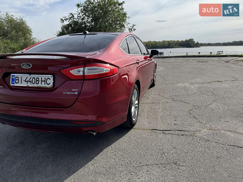 Седан Ford Fusion 2015 в Кременчуці