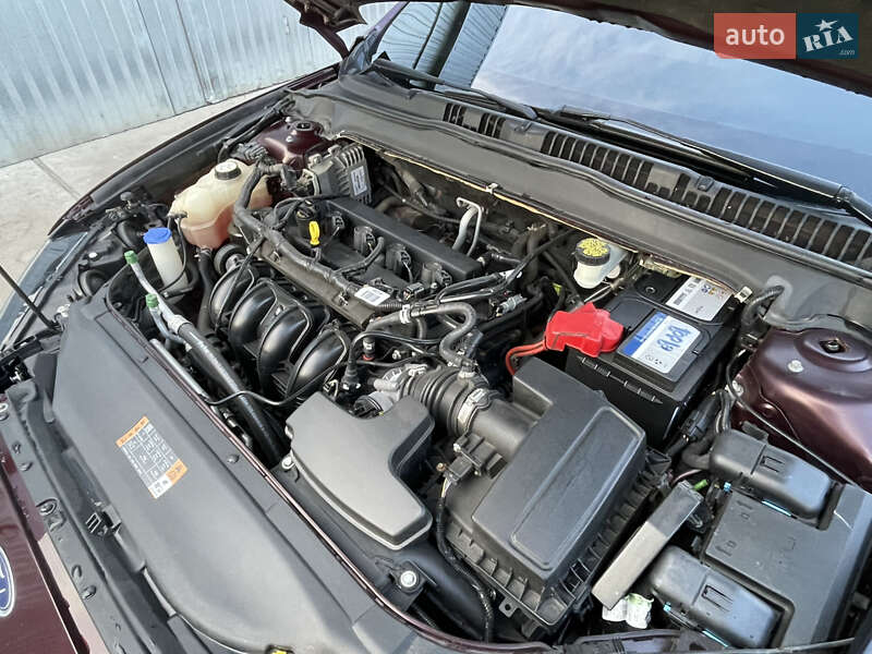 Седан Ford Fusion 2016 в Снігурівці