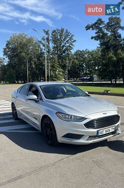 Седан Ford Fusion 2017 в 