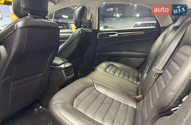 Седан Ford Fusion 2013 в 