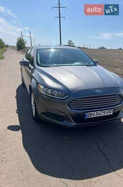 Седан Ford Fusion 2013 в 