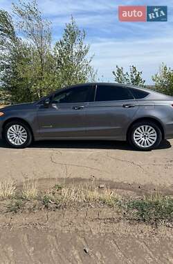 Седан Ford Fusion 2013 в 