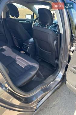 Седан Ford Fusion 2013 в 