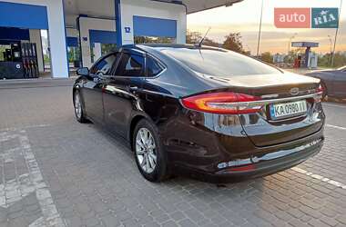 Седан Ford Fusion 2016 в 