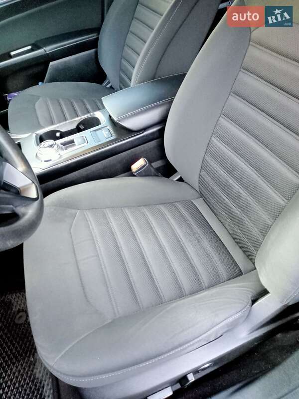 Седан Ford Fusion 2016 в Киеве фото 15 Седан Ford Fusion 2016 в Киеве