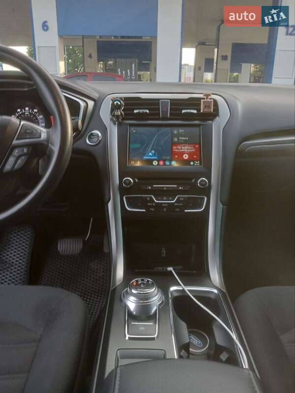 Седан Ford Fusion 2016 в Киеве фото 19 Седан Ford Fusion 2016 в Киеве