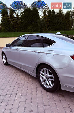 Седан Ford Fusion 2014 в 