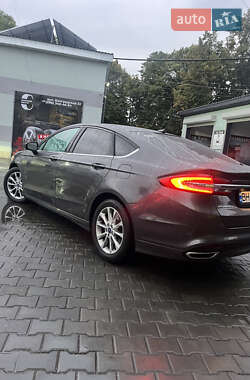 Седан Ford Fusion 2017 в 