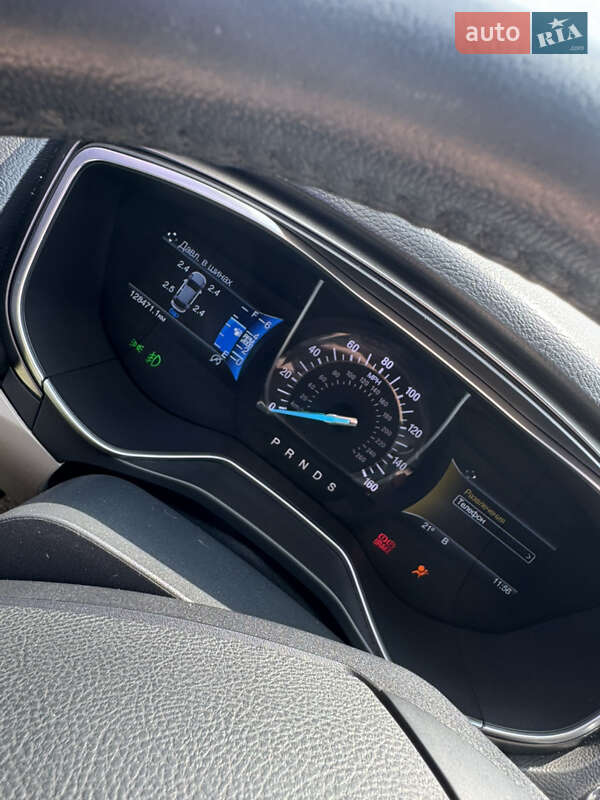 Седан Ford Fusion 2016 в Мукачевому