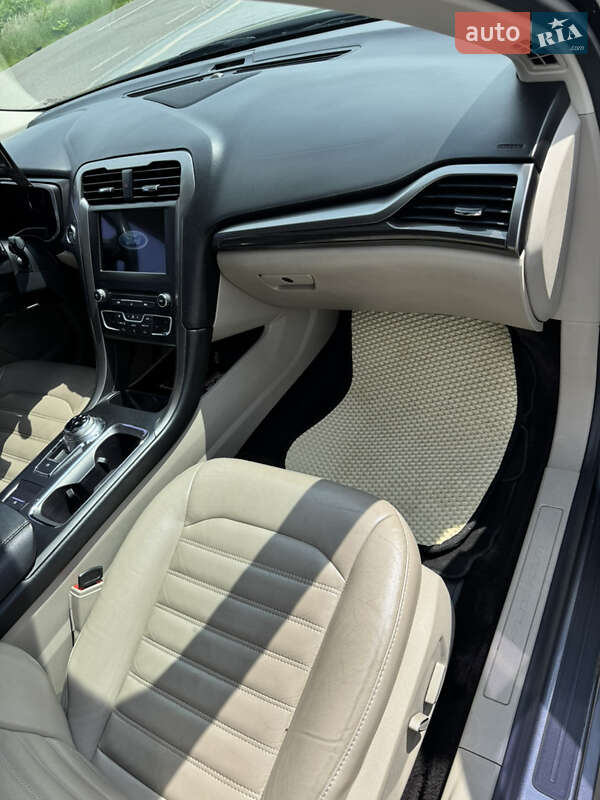 Седан Ford Fusion 2016 в Мукачевому