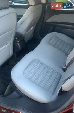 Седан Ford Fusion 2015 в 