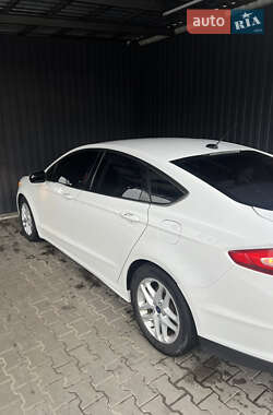 Седан Ford Fusion 2014 в 