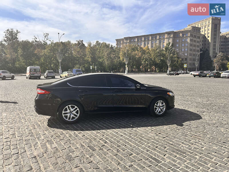 Седан Ford Fusion 2013 в Харкові