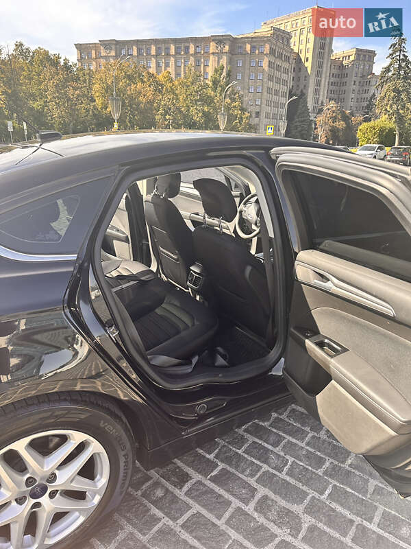 Седан Ford Fusion 2013 в Харкові