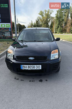 Хэтчбек Ford Fusion 2006 в 