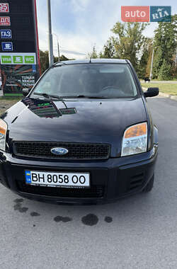 Хэтчбек Ford Fusion 2006 в 