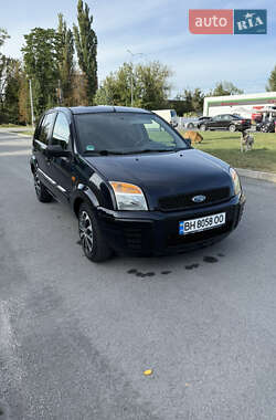 Хэтчбек Ford Fusion 2006 в 