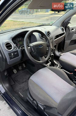 Хэтчбек Ford Fusion 2006 в 