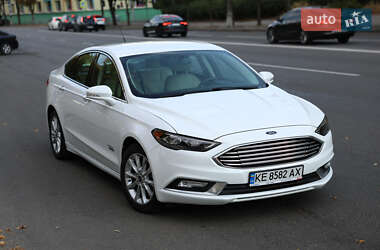 Седан Ford Fusion 2016 в 