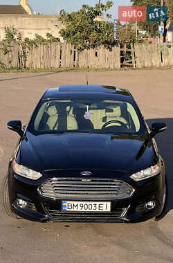 Седан Ford Fusion 2015 в 