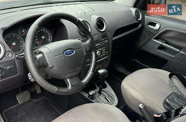Хэтчбек Ford Fusion 2006 в 