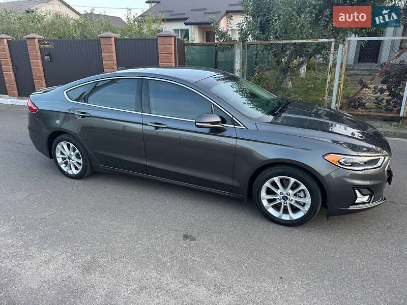 Седан Ford Fusion 2019 в Києві