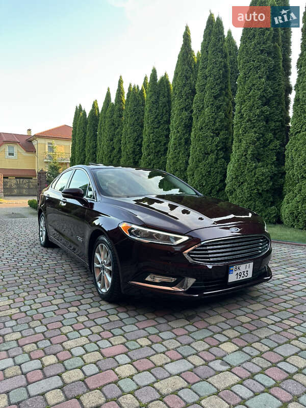 Седан Ford Fusion 2016 в Рівному