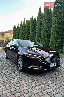 Седан Ford Fusion 2016 в 