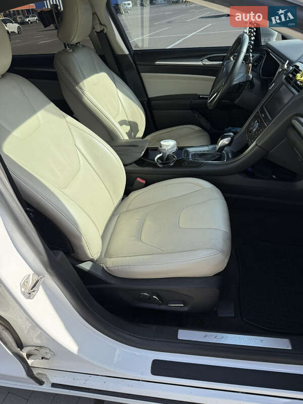 Седан Ford Fusion 2014 в Сумах