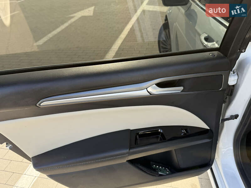 Седан Ford Fusion 2014 в Сумах