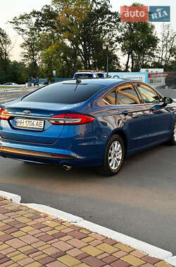Седан Ford Fusion 2018 в 
